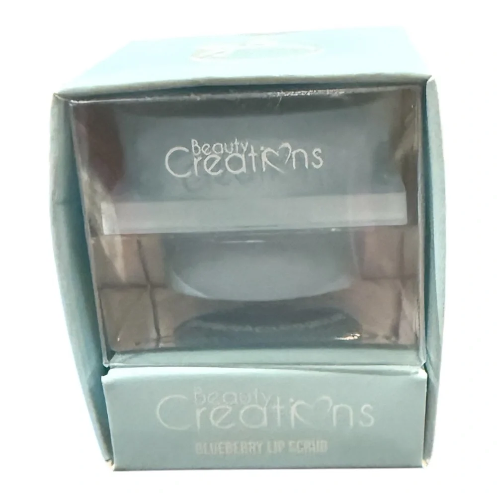 Beauty Creations Blueberry Lip Scrub in Light Blue Box
